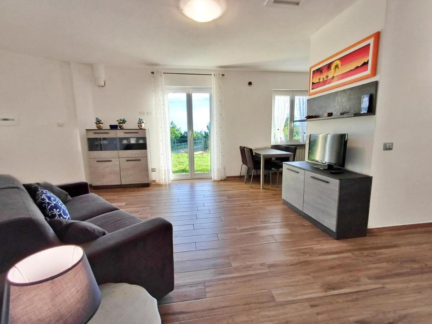 Joivy Villa Guanna - Charming Flat With Garden Bracco Kültér fotó