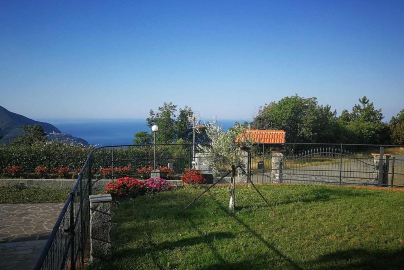 Joivy Villa Guanna - Charming Flat With Garden Bracco Kültér fotó